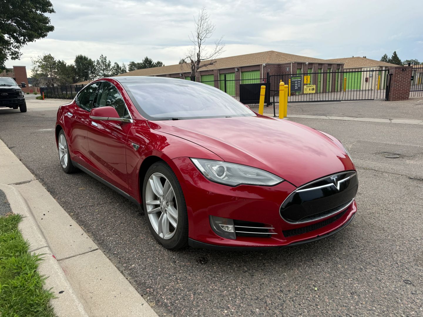 tesla model s 2014 5YJSA1S1XEFP47423 image tesla model s 2014 5YJSA1S1XEFP47423 image